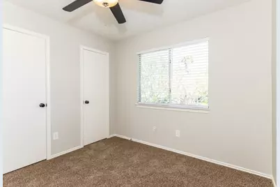 2002 Hickory Glen Drive, Missouri City, TX 77489 - Photo 11