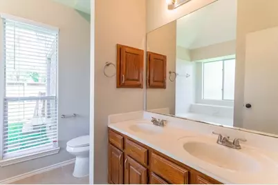 2002 Hickory Glen Drive, Missouri City, TX 77489 - Photo 13