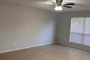 5665 Birchmont Dr, Houston, TX 77091 - Photo 13