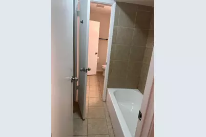 5665 Birchmont Drive #3, Houston, TX 77091 - Photo 7