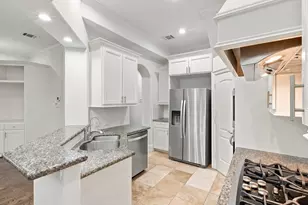 5531 Pine St, Houston, TX 77081 - Photo 13