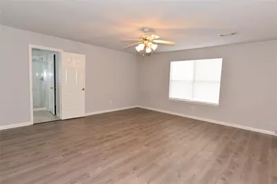 6807 Turtlewood Drive, Houston, TX 77072 - Photo 15