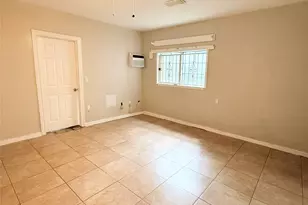 6109 Saxon Dr, Houston, TX 77092 - Photo 7