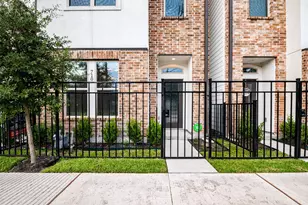 710 Clark St, Houston, TX 77020 - Photo 1