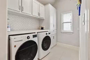 8710 Emnora Ln, Houston, TX 77080 - Photo 33