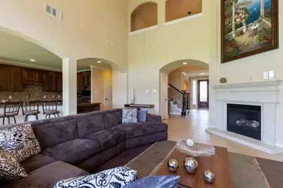 162 W Hullwood Court, Spring, TX 77389 - Photo 11