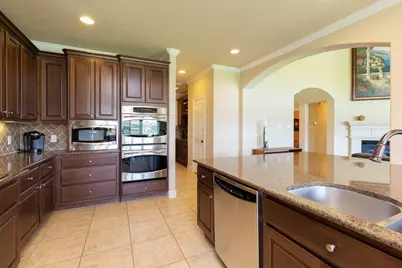 162 W Hullwood Court, Spring, TX 77389 - Photo 19