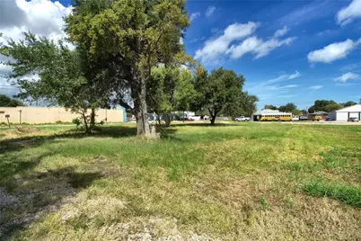 631 Texas Avenue, Texas City, TX 77590 - Photo 3