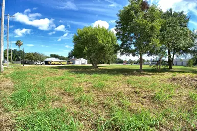 631 Texas Avenue, Texas City, TX 77590 - Photo 9