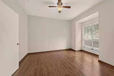 11711 Memorial Drive #239, Houston, TX 77024 - Photo 19