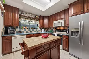 11711 Memorial Dr, Houston, TX 77024 - Photo 15