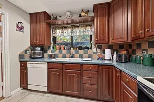 11711 Memorial Dr, Houston, TX 77024 - Photo 13