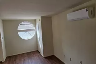 2425 Holly Hall St, Houston, TX 77054 - Photo 5