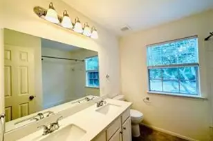 15603 Claremont Ct, Sugar Land, TX 77498 - Photo 13