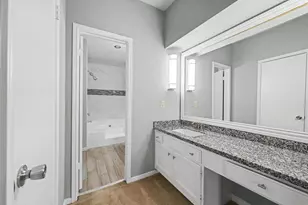 4001 Tanglewilde St, Houston, TX 77063 - Photo 13