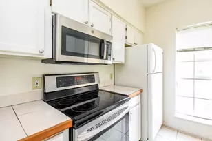 7575 Cambridge St, Houston, TX 77054 - Photo 9