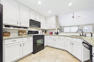 2909 San Marcos Dr, Deer Park, TX 77536 - Photo 11