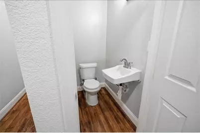318 2nd Street N, Texas City, TX 77590 - Photo 5