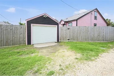 318 2nd Street N, Texas City, TX 77590 - Photo 21