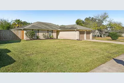 5202 Appleblossom Lane, Friendswood, TX 77546 - Photo 3