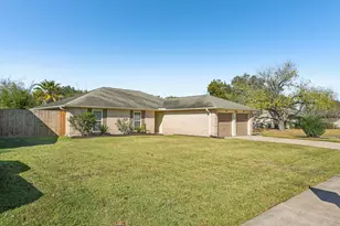 5202 Apple Blossom Ln, Friendswood, TX 77546 - Photo 3