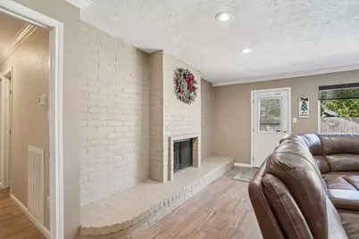 5202 Appleblossom Lane, Friendswood, TX 77546 - Photo 7