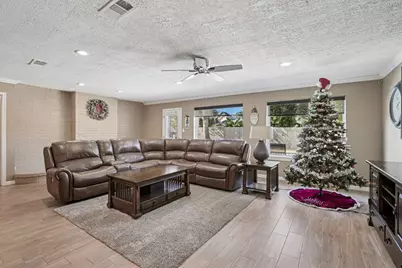 5202 Appleblossom Lane, Friendswood, TX 77546 - Photo 5