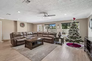 5202 Apple Blossom Ln, Friendswood, TX 77546 - Photo 5