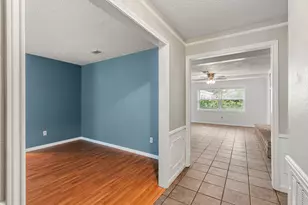 13714 Lynnwood Ln, Sugar Land, TX 77498 - Photo 9