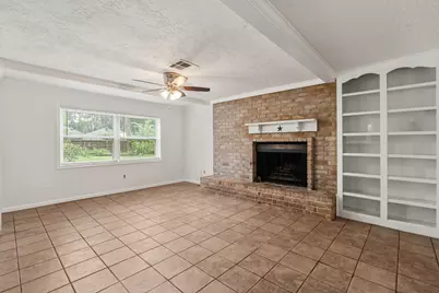 13714 Lynnwood Lane, Sugar Land, TX 77498 - Photo 19