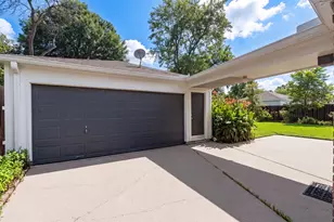 13714 Lynnwood Ln, Sugar Land, TX 77498 - Photo 33