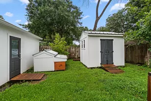13714 Lynnwood Ln, Sugar Land, TX 77498 - Photo 37