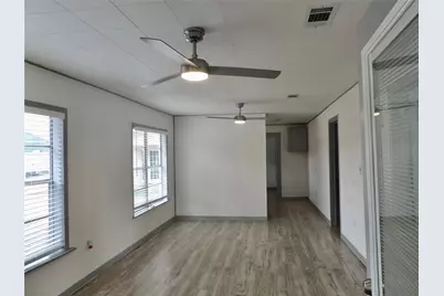 127 S Fenner Avenue, Cleveland, TX 77327 - Photo 5