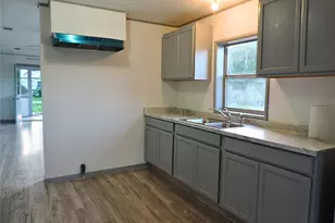 127 S Fenner Ave, Cleveland, TX 77327 - Photo 5