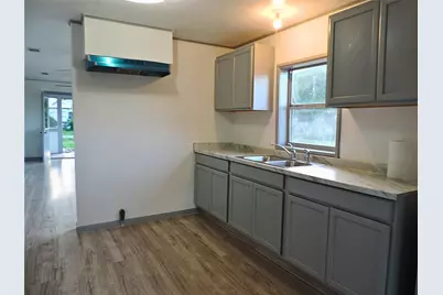 127 S Fenner Avenue, Cleveland, TX 77327 - Photo 3