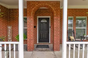 606 Walnut St, Sweeny, TX 77480 - Photo 3