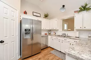 606 Walnut St, Sweeny, TX 77480 - Photo 11