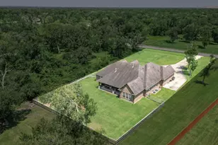 32226 Bayou Bnd, Richwood, TX 77515 - Photo 39