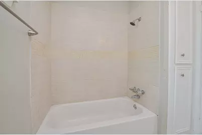 12266 Huntington Venture Drive, Houston, TX 77099 - Photo 7