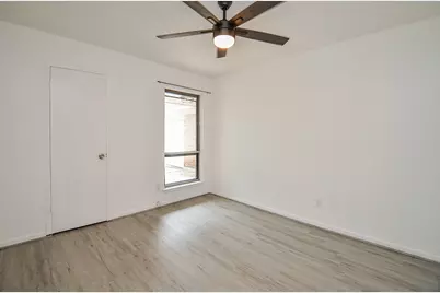 12266 Huntington Venture Drive, Houston, TX 77099 - Photo 3