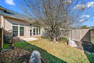 1742 Pepper Hill Ln, Sugar Land, TX 77479 - Photo 19