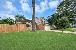 8527 Pearl Lake Dr, Houston, TX 77095 - Photo 3