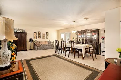 17 Manor Way, Galveston, TX 77550 - Photo 3