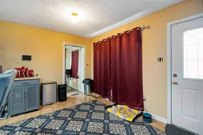 5602 Thrush Drive, Houston, TX 77033 - Photo 21
