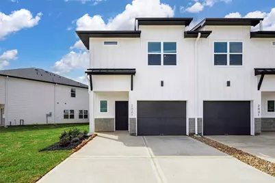 1997 Longmire Villas Court, Conroe, TX 77304 - Photo 3