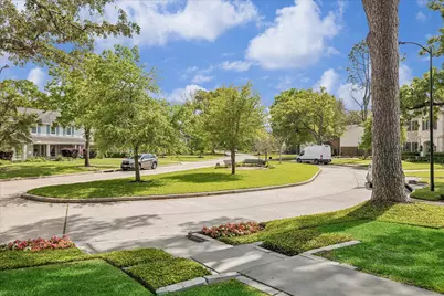 627 Ramblewood Road, Houston, TX 77079 - Photo 7