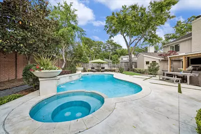 627 Ramblewood Road, Houston, TX 77079 - Photo 39