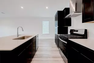 3204 Crown Gate Dr, Houston, TX 77047 - Photo 11