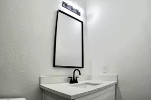 9705 Garcroft St, Houston, TX 77029 - Photo 19