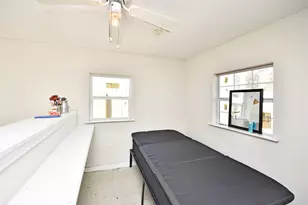 4104 Walker St, Houston, TX 77023 - Photo 31